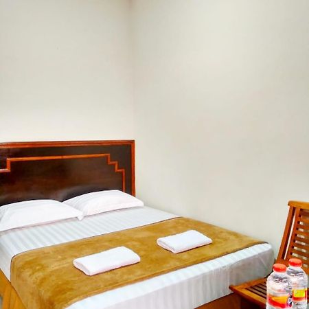 Hotel Keluarga Djagalan Raya Surabaja Zewnętrze zdjęcie