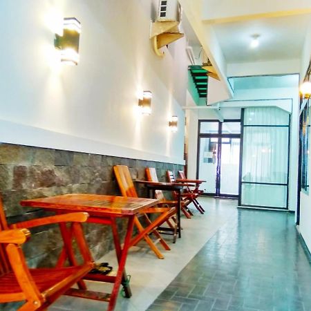Hotel Keluarga Djagalan Raya Surabaja Zewnętrze zdjęcie