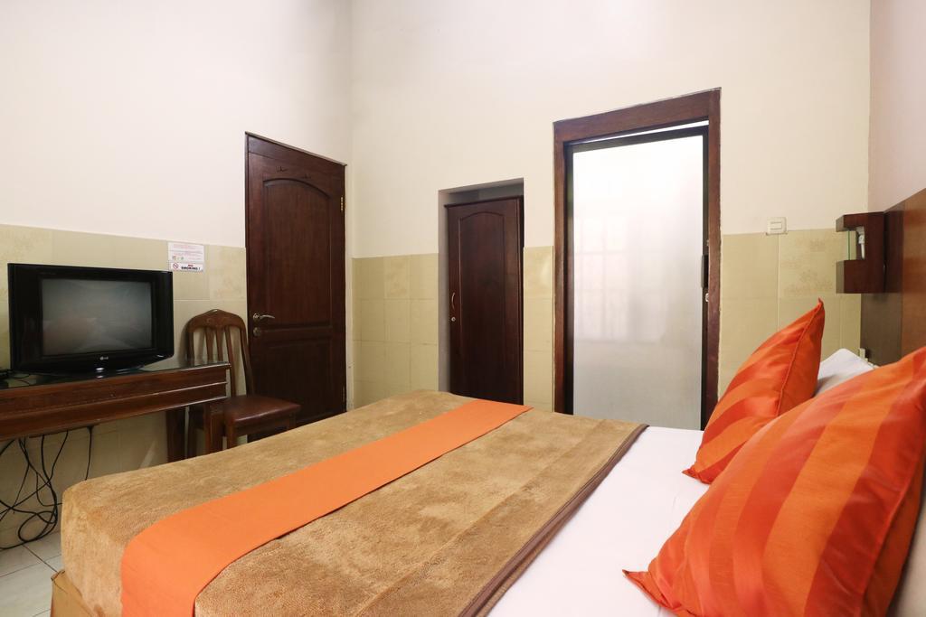 Hotel Keluarga Djagalan Raya Surabaja Zewnętrze zdjęcie