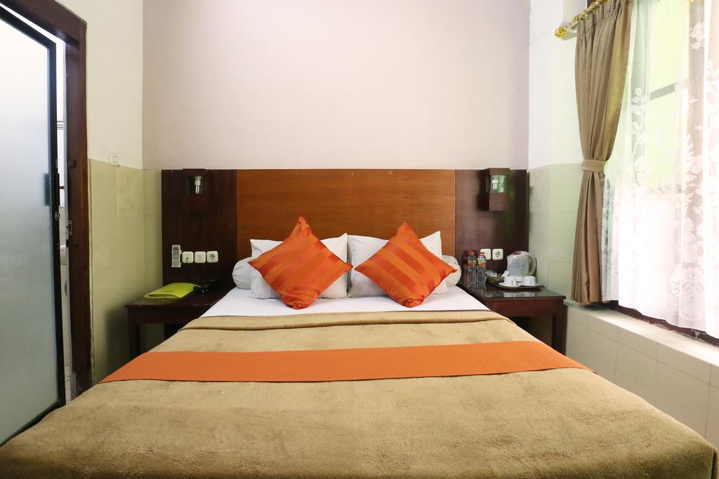 Hotel Keluarga Djagalan Raya Surabaja Zewnętrze zdjęcie