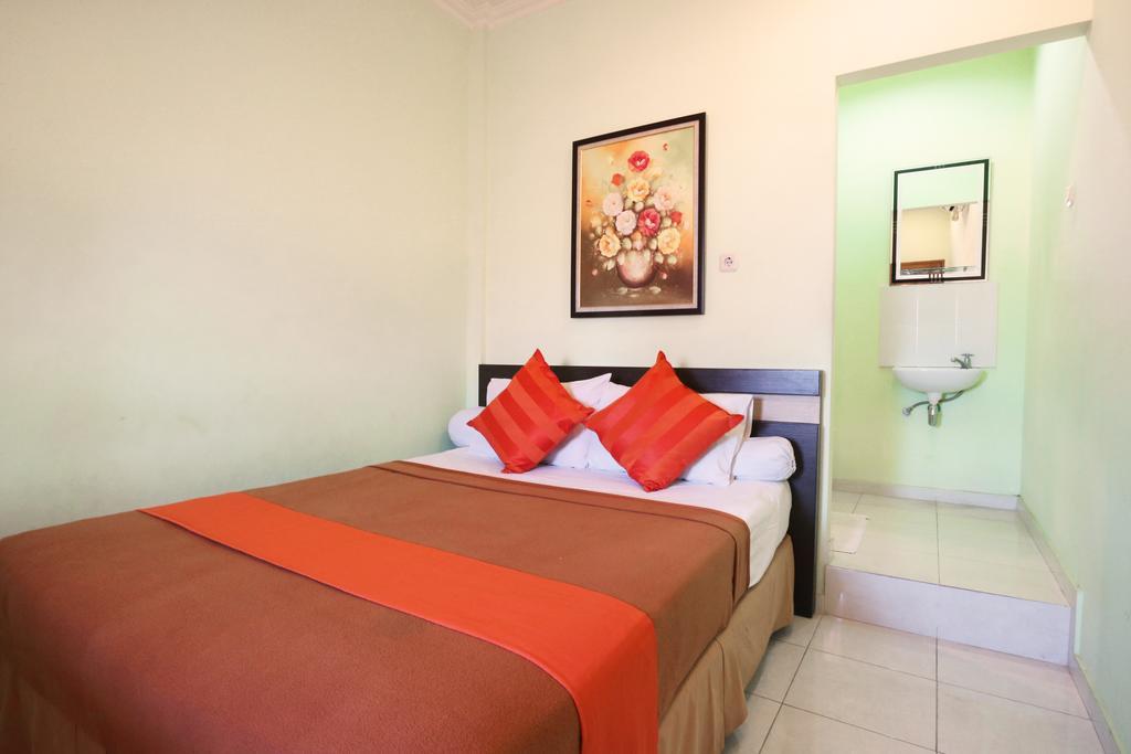 Hotel Keluarga Djagalan Raya Surabaja Zewnętrze zdjęcie