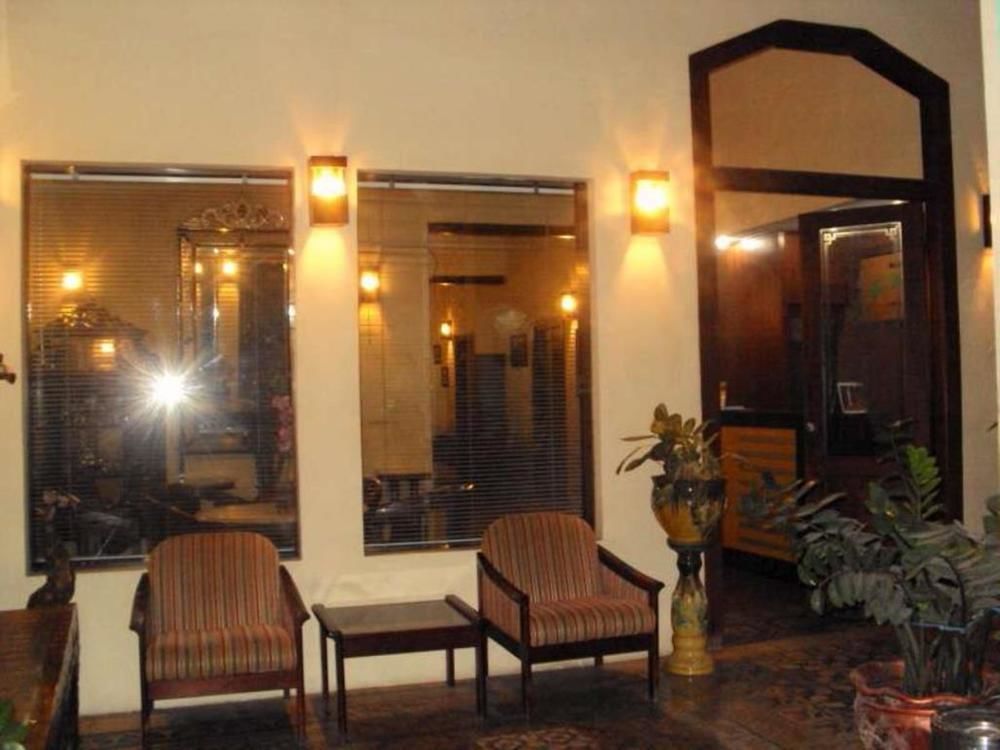 Hotel Keluarga Djagalan Raya Surabaja Zewnętrze zdjęcie