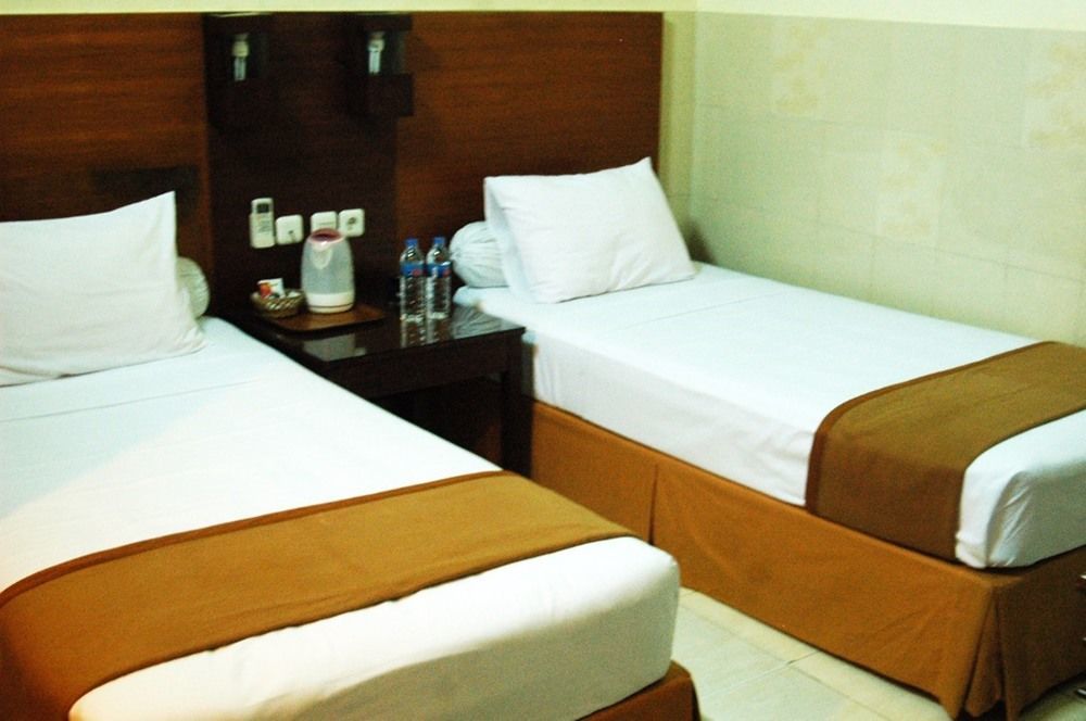 Hotel Keluarga Djagalan Raya Surabaja Zewnętrze zdjęcie