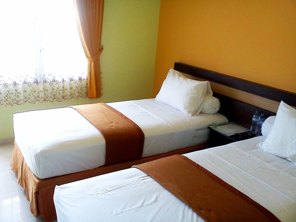 Hotel Keluarga Djagalan Raya Surabaja Zewnętrze zdjęcie