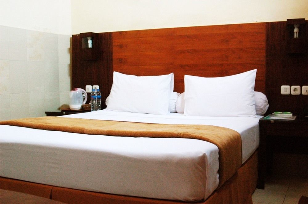 Hotel Keluarga Djagalan Raya Surabaja Zewnętrze zdjęcie
