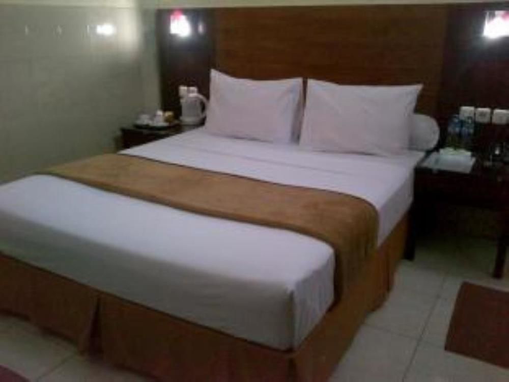 Hotel Keluarga Djagalan Raya Surabaja Zewnętrze zdjęcie