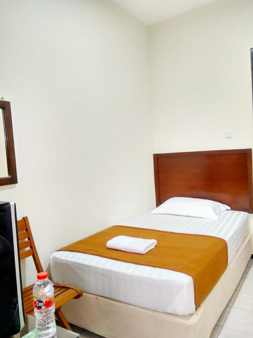 Hotel Keluarga Djagalan Raya Surabaja Zewnętrze zdjęcie