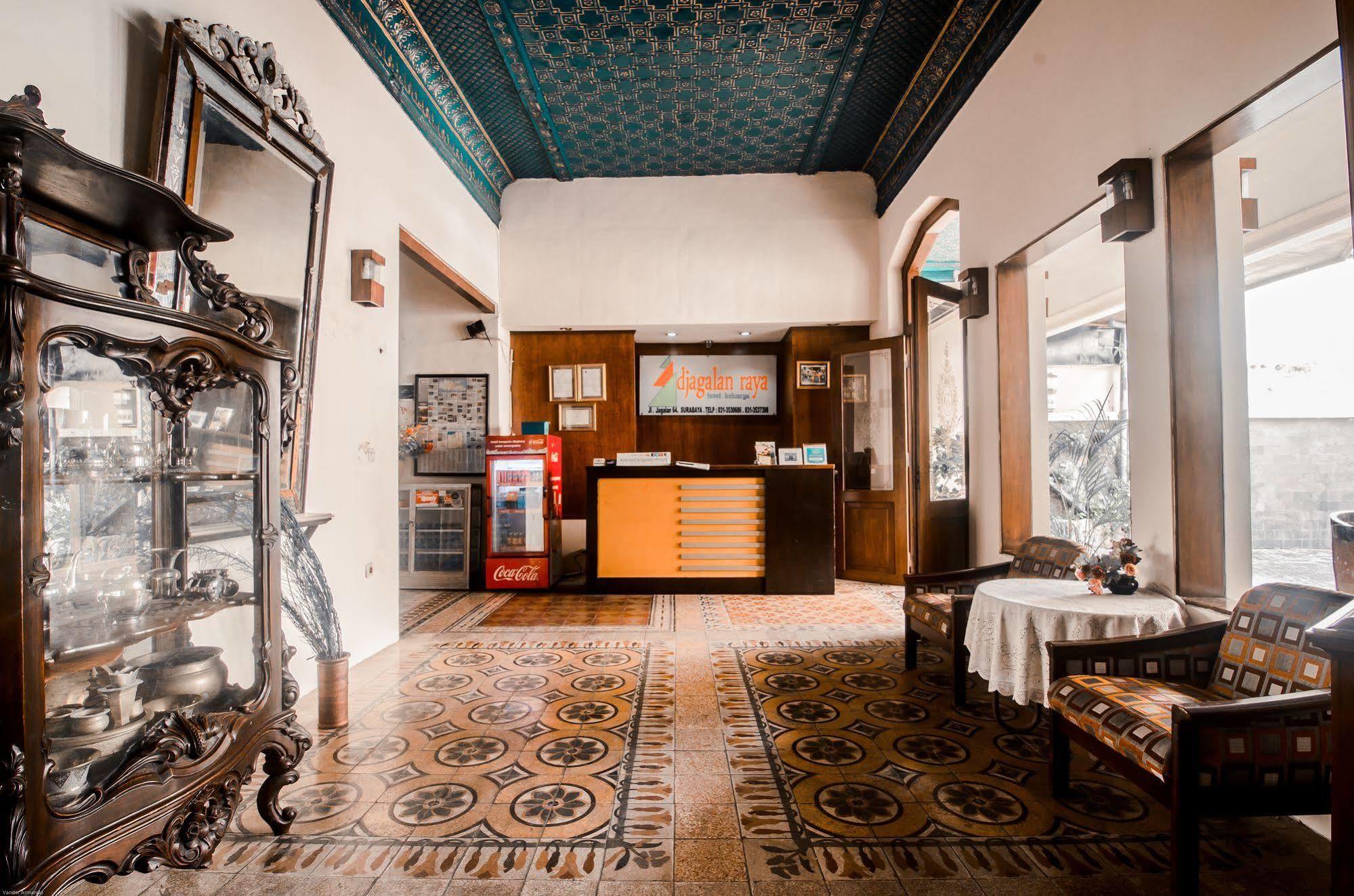 Hotel Keluarga Djagalan Raya Surabaja Zewnętrze zdjęcie