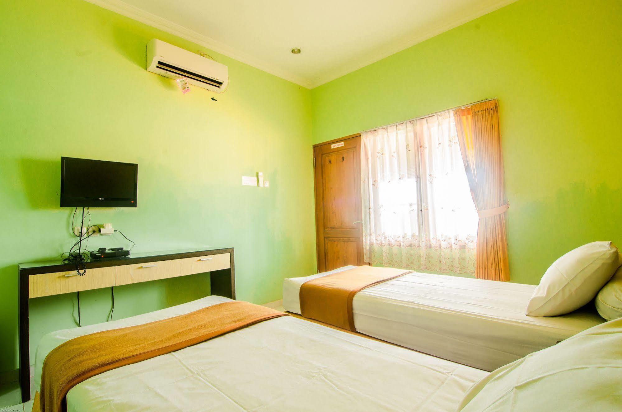 Hotel Keluarga Djagalan Raya Surabaja Zewnętrze zdjęcie